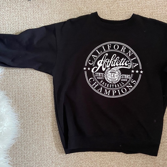 Women’s Round Long Sleeve Shirt - Picture 1 of 5